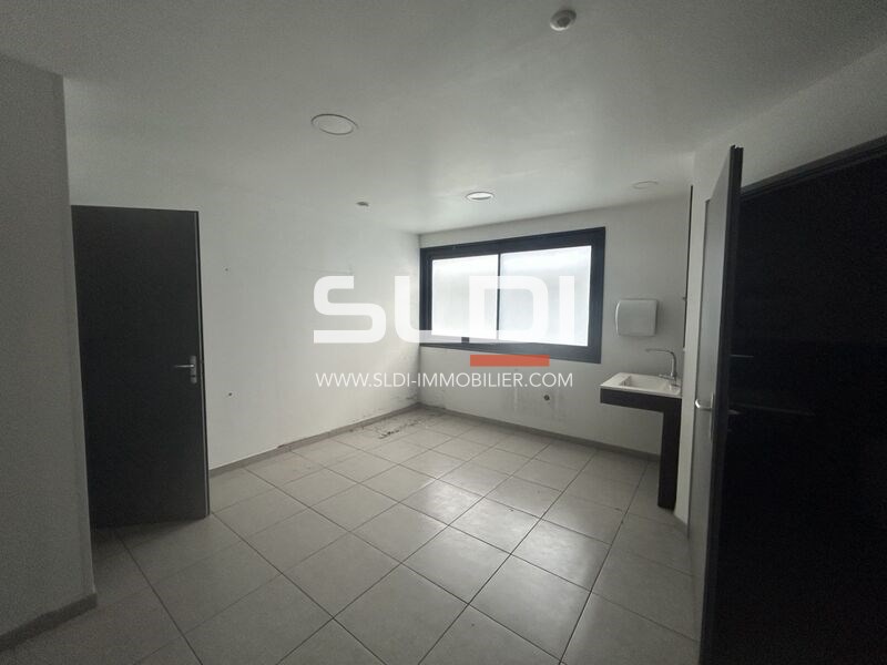 Locaux d'activités A LOUER - GENAY - 331 m²