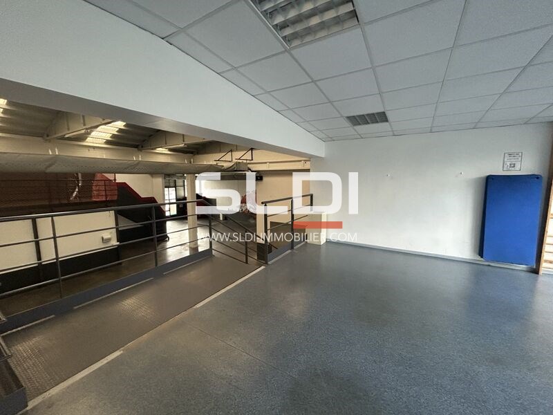 Locaux d'activités A LOUER - GENAY - 331 m²