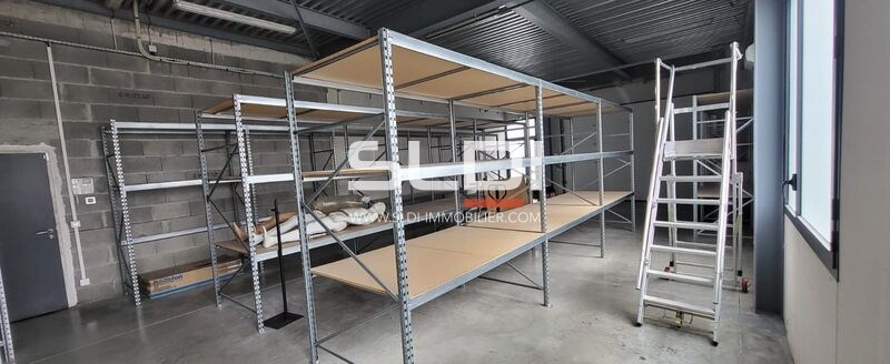 Locaux d'activités A VENDRE - MONTANAY - 133 m²