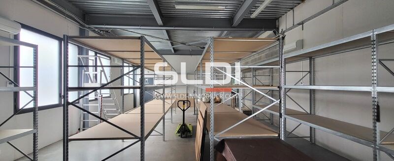 Locaux d'activités A VENDRE - MONTANAY - 133 m²