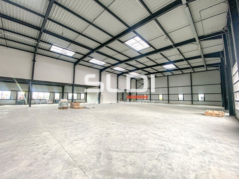 Locaux d'activités A LOUER - LA BOISSE - 7 369 m²