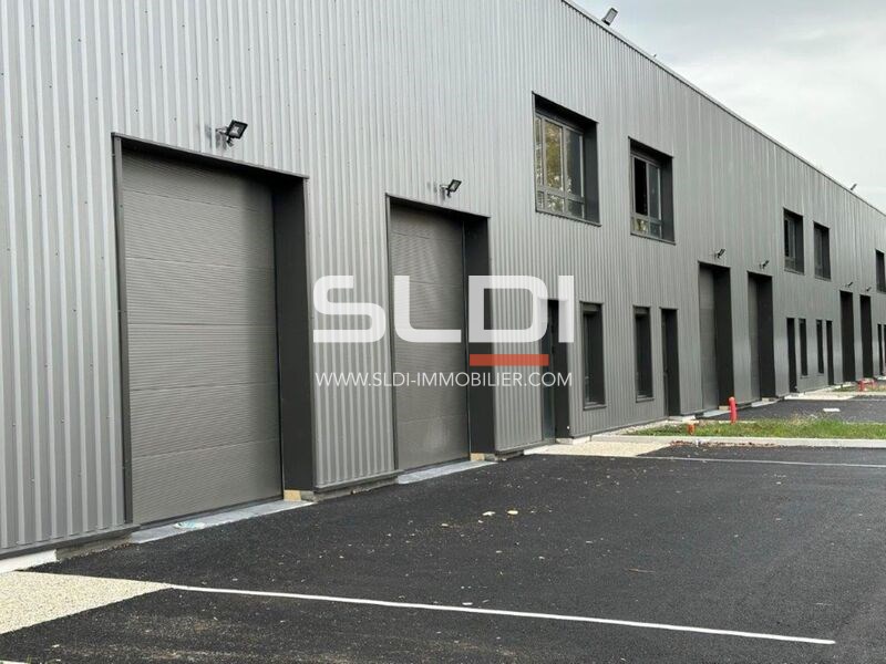 Locaux d'activités A VENDRE OU A LOUER - BOURGOIN JALLIEU - 234 m²