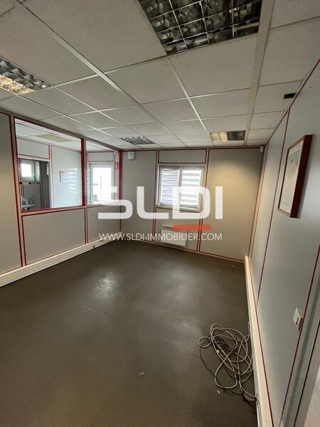 Locaux d'activités A LOUER - BELLEVILLE-EN-BEAUJOLAIS - 2 710 m²