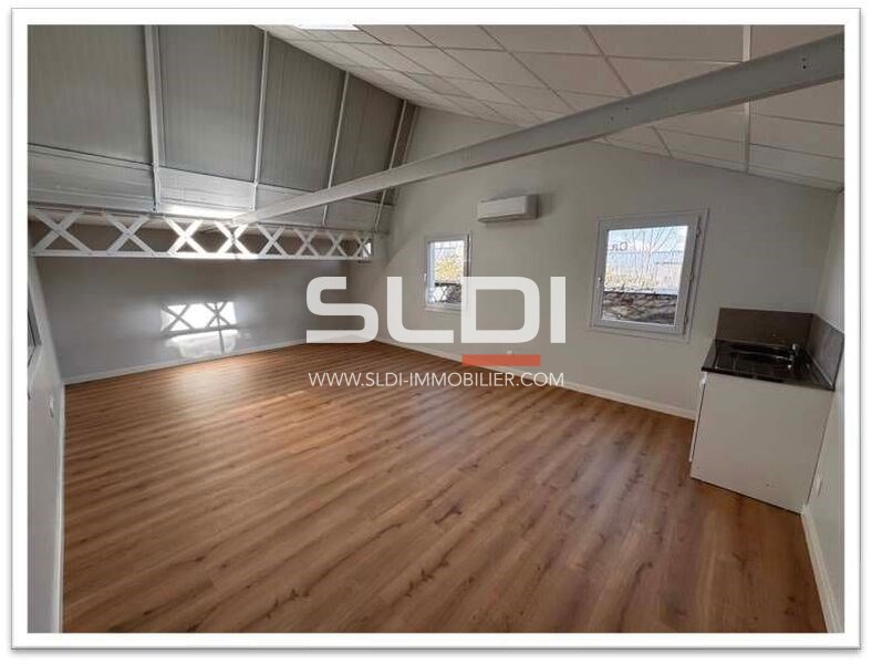 Locaux d'activités A LOUER - VENISSIEUX - 794 m²