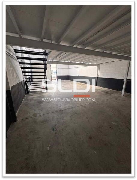 Locaux d'activités A LOUER - VENISSIEUX - 794 m²