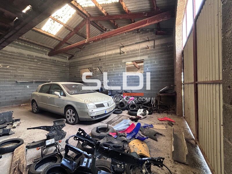 Locaux d'activités A VENDRE - LETRA - 425 m²