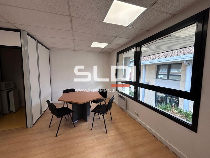 Bureaux A LOUER - LIMAS - 88 m²