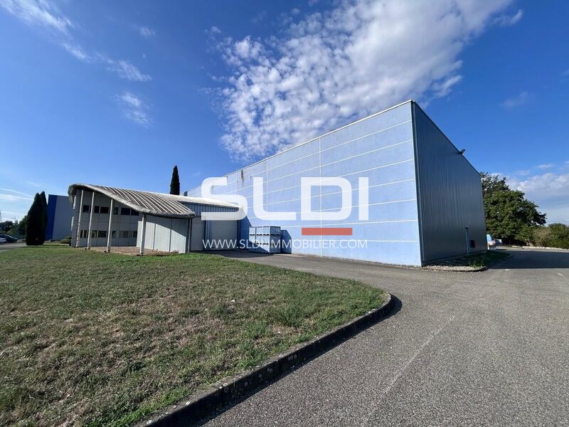 Locaux d'activités A VENDRE - LES ÉCHETS - 4 223 m²