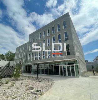 Bureaux A VENDRE OU A LOUER - VILLEURBANNE - 825 m² Bureaux A VENDRE OU A LOUER - VILLEURBANNE - 825 m²