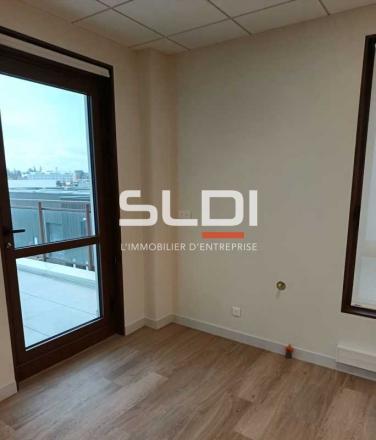 Bureaux A LOUER - GENAS - 206 m²