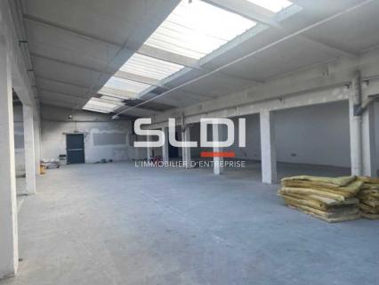Activités A LOUER - VILLEURBANNE - 1 050 m² Activités A LOUER - VILLEURBANNE - 1 050 m²