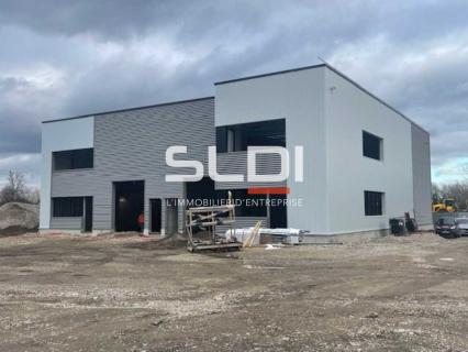 Activités A LOUER - OULLINS-PIERRE-BÉNITE - 676 m² Activités A LOUER - OULLINS-PIERRE-BÉNITE - 676 m²