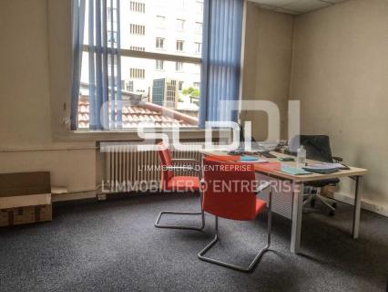 Bureaux A LOUER - LYON - 134 m²