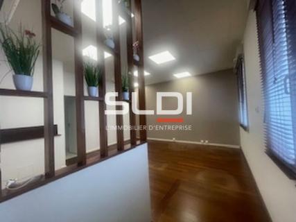 Bureaux A LOUER - DECINES CHARPIEU - 47 m²