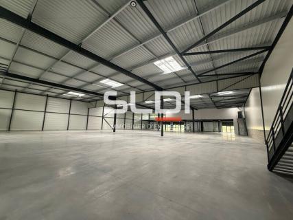 Activités A LOUER - SAINT LAURENT DE MURE - 5 608 m² Activités A LOUER - SAINT LAURENT DE MURE - 5 608 m²