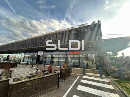 Commerces A LOUER - SAINT BONNET DE MURE - 443 m²