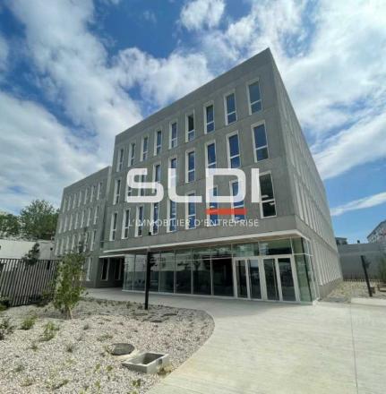 Bureaux A VENDRE OU A LOUER - VILLEURBANNE - 825 m² Bureaux A VENDRE OU A LOUER - VILLEURBANNE - 825 m²