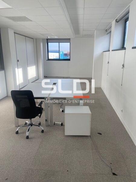 Bureaux A LOUER - VILLEURBANNE - 835 m²
