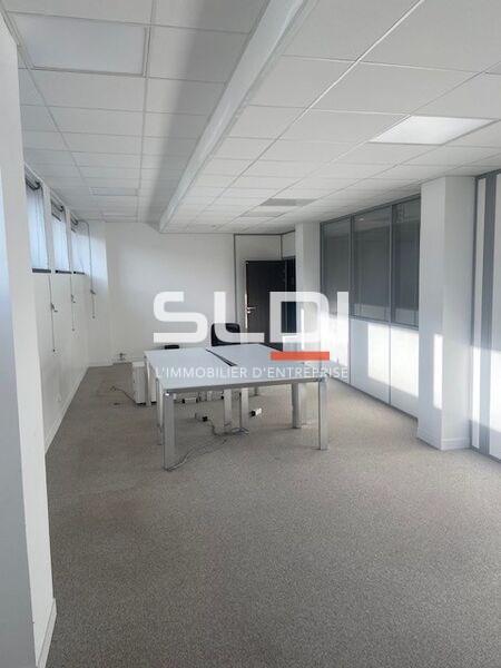 Bureaux A LOUER - VILLEURBANNE - 835 m²