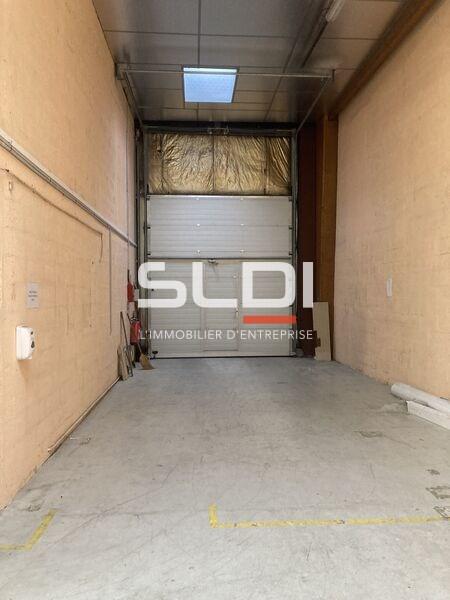 Activités A LOUER - VILLEURBANNE - 1 227 m² Activités A LOUER - VILLEURBANNE - 1 227 m²