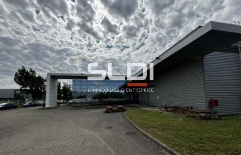 Entrepôts/Messagerie A VENDRE - MORNANT - 8 831 m² Entrepôts/Messagerie A VENDRE - MORNANT - 8 831 m²