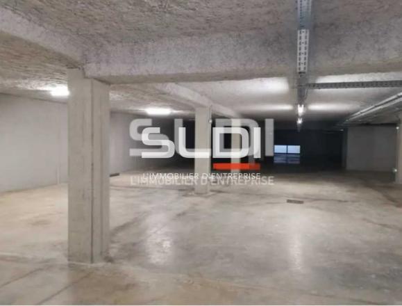Bureaux A VENDRE OU A LOUER - VAULX MILIEU - 67 m²