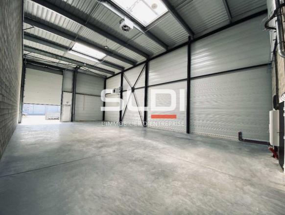 Activités A VENDRE - VAULX EN VELIN - 360 m²