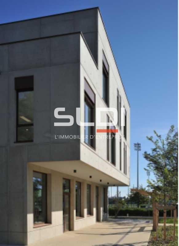 Bureaux A VENDRE OU A LOUER - BRON - 258 m²