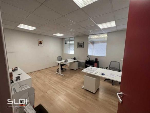 Activités A LOUER - VENISSIEUX - 715 m²