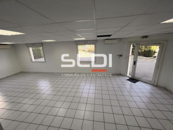 Activités A LOUER - VENISSIEUX - 744 m²