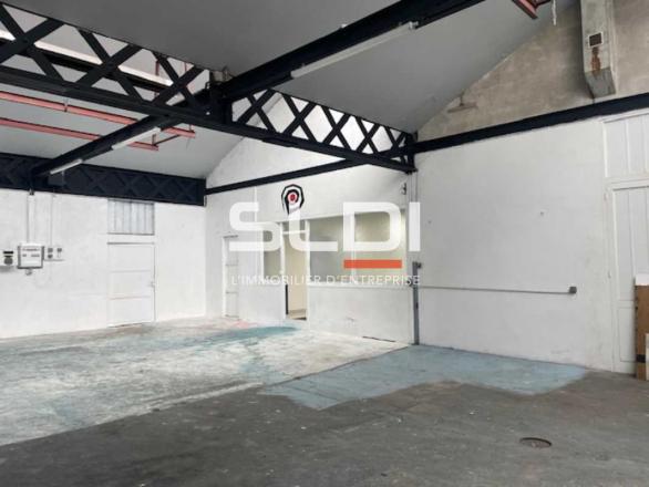 Commerces A LOUER - LIMAS - 514 m²