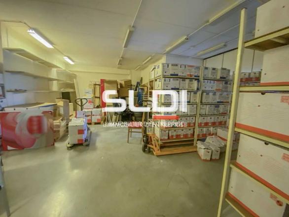 Bureaux A LOUER - BRON - 374 m²