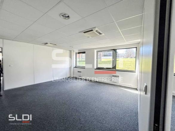 Bureaux A LOUER - LIMONEST - 296 m²