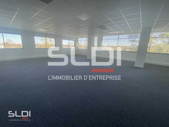 Bureaux A LOUER - RILLIEUX LA PAPE - 980 m²