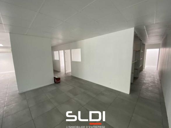 Bureaux A LOUER - VENISSIEUX - 107 m²