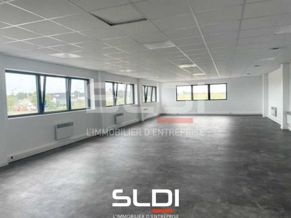 Activités A LOUER - COLOMBIER SAUGNIEU - 3 853 m²
