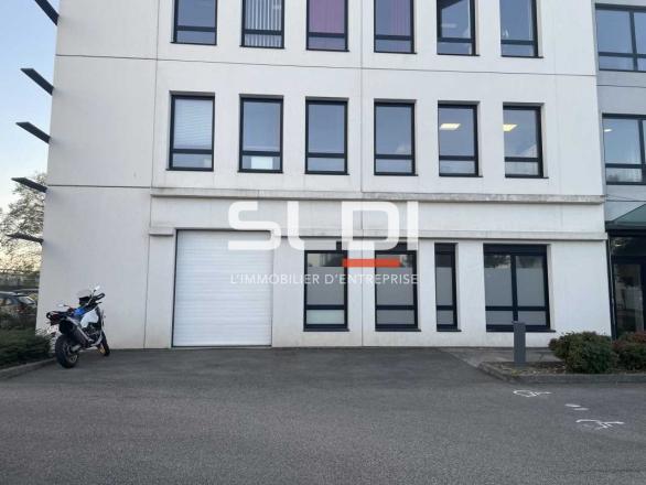 Activités A LOUER - SAINT PRIEST - 233 m²