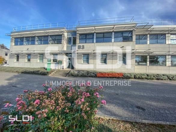 Bureaux A LOUER - SAINT PRIEST - 241 m²