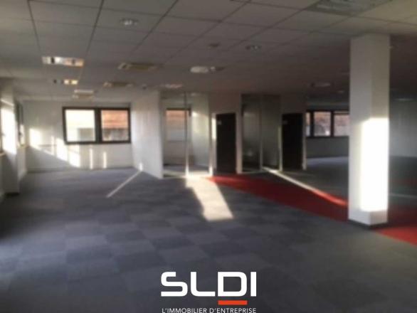 Bureaux A LOUER - SAINT PRIEST - 592 m²