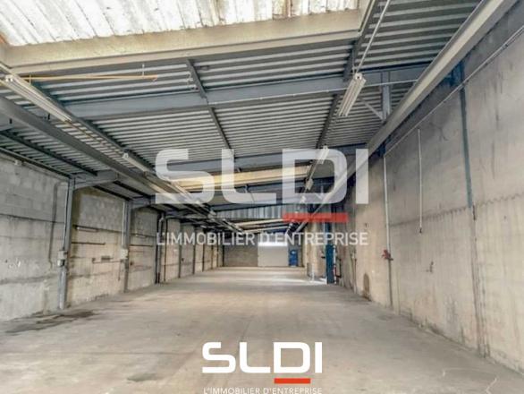 Activités A VENDRE - RILLIEUX LA PAPE - 1 975 m²