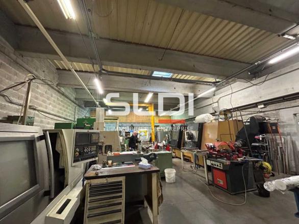 Activités A LOUER - BLYES - 1 267 m²