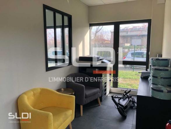 Bureaux A LOUER - VENISSIEUX - 60 m²