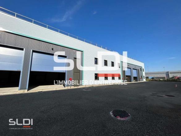 Activités A VENDRE OU A LOUER - SAINT VULBAS - 1 752 m²