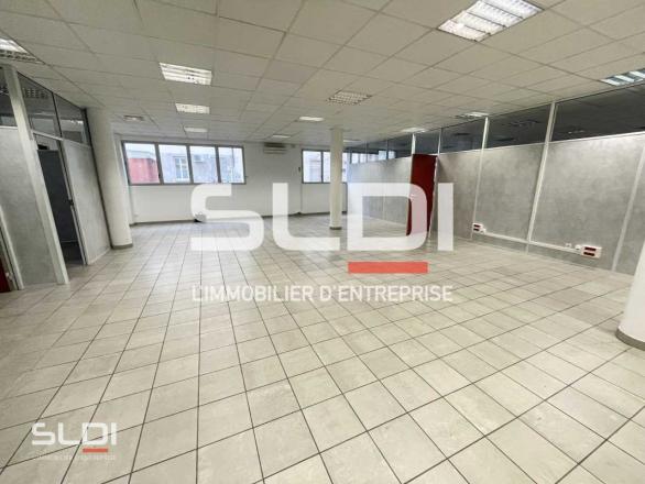 Bureaux A VENDRE OU A LOUER - OULLINS - 650 m²