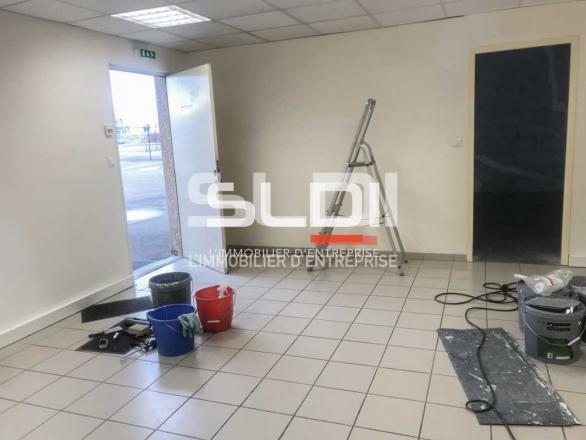 Activités A LOUER - CHASSIEU - 240 m²