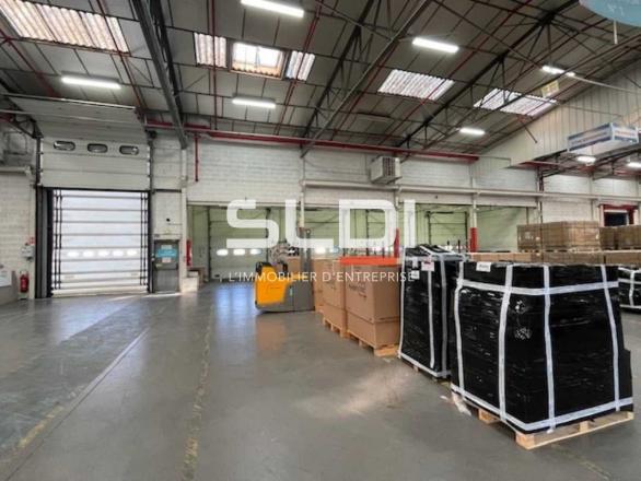 Activités A VENDRE - MEYZIEU - 4 400 m²