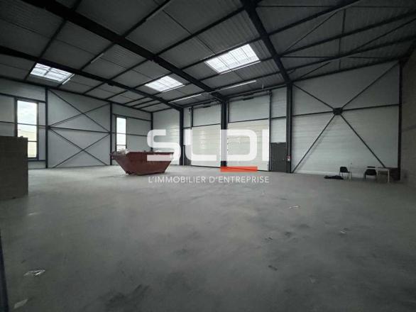 Activités A VENDRE OU A LOUER - VILLEFRANCHE SUR SAONE - 2 860 m²