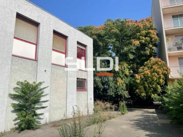 Bureaux A VENDRE - VILLEURBANNE - 550 m² Bureaux A VENDRE - VILLEURBANNE - 550 m²