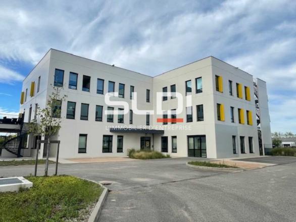 Bureaux A VENDRE OU A LOUER - RILLIEUX LA PAPE - 109 m²