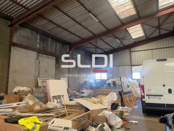 Entrepôts/Messagerie A VENDRE - JONAGE - 3 600 m² Entrepôts/Messagerie A VENDRE - JONAGE - 3 600 m²